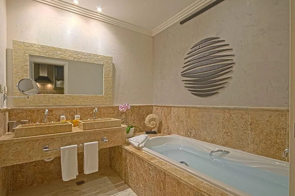 ***** מלון פונטה קאנה Ancora Cap Cana & Marina Suites Resort הרפובליקה הדומיניקנית