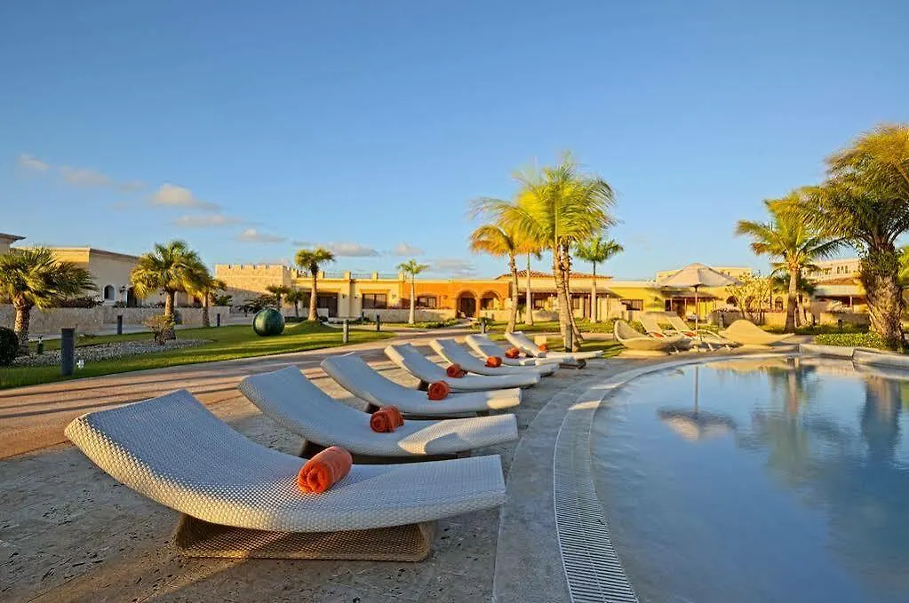 ***** מלון פונטה קאנה Ancora Cap Cana & Marina Suites Resort הרפובליקה הדומיניקנית