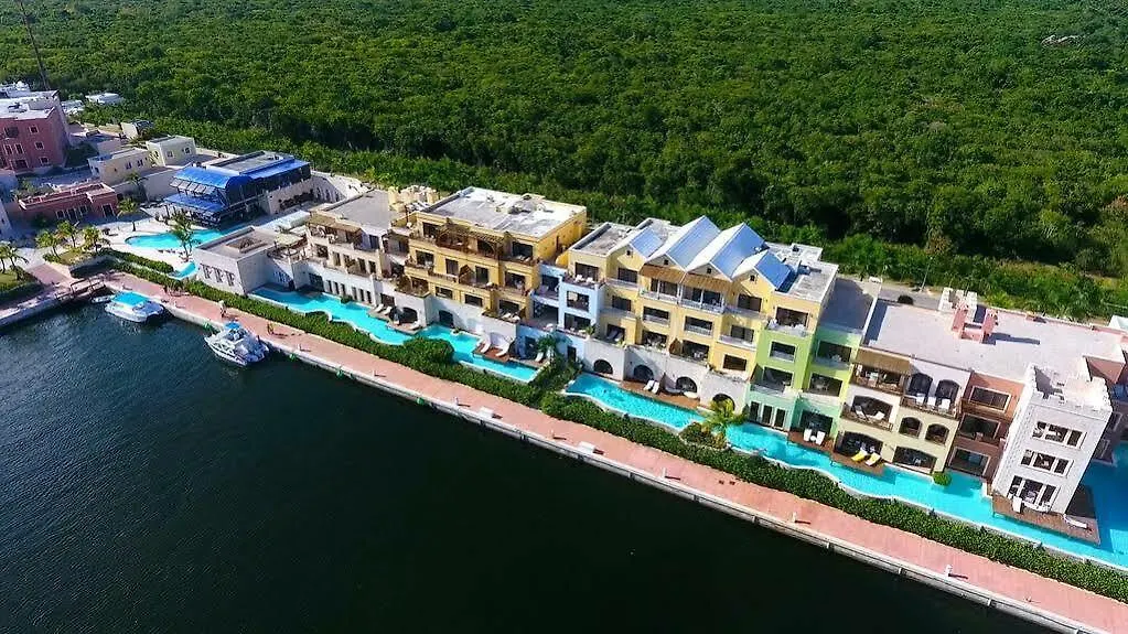 פונטה קאנה Ancora Cap Cana & Marina Suites Resort מלון