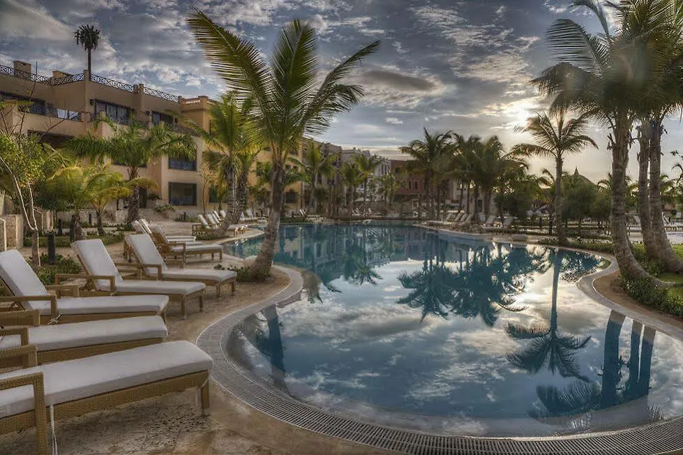 מלון פונטה קאנה Ancora Cap Cana & Marina Suites Resort
